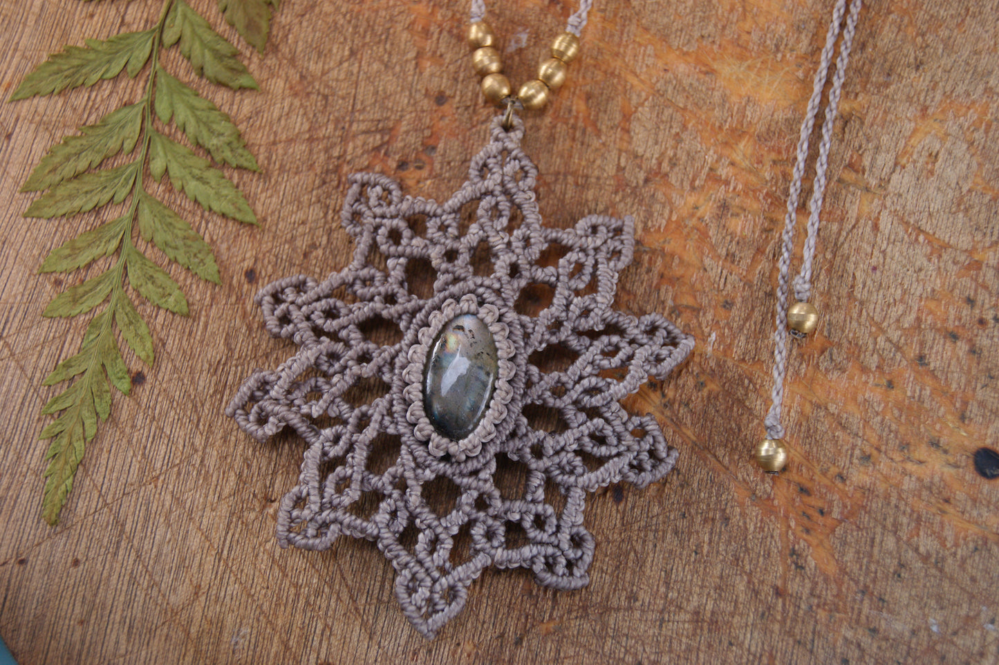 Mandala Labradorita