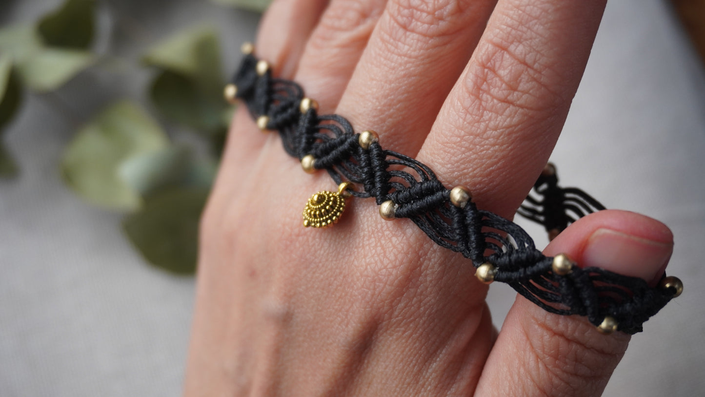 Tobillera Alma Nómada | Tobillera artesanal en micro macramé negro