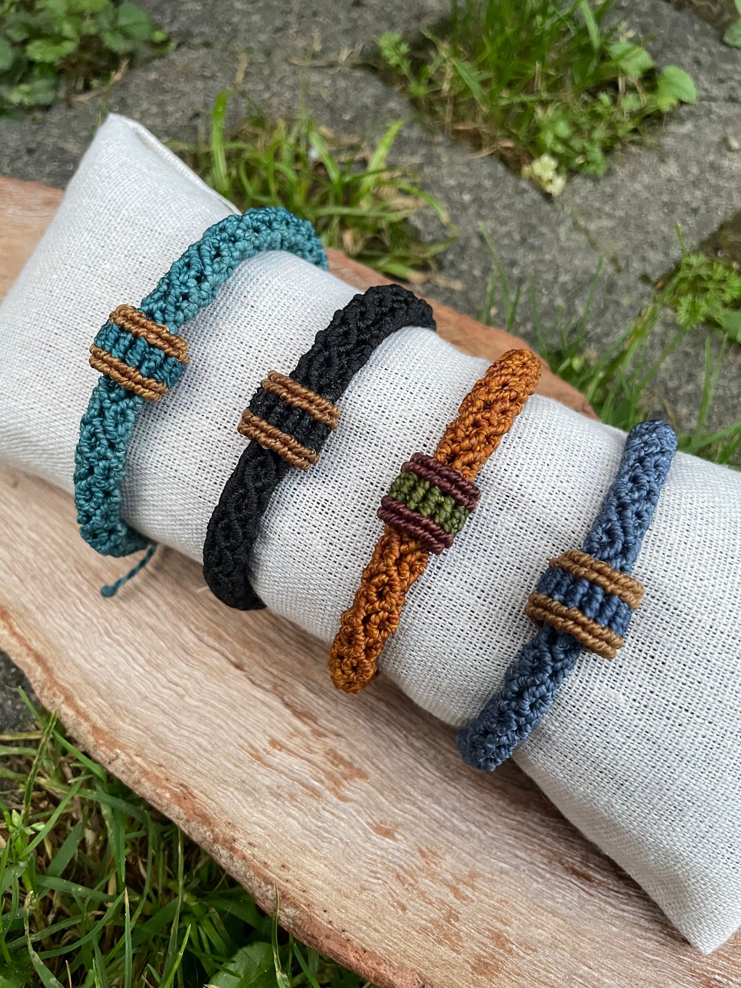 Pulsera tubular de macramé unisex – 4 colores