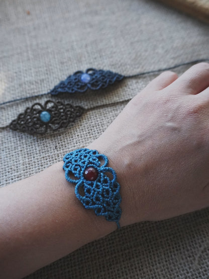 Brazalete boho en macrame