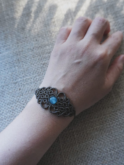Brazalete boho en macrame