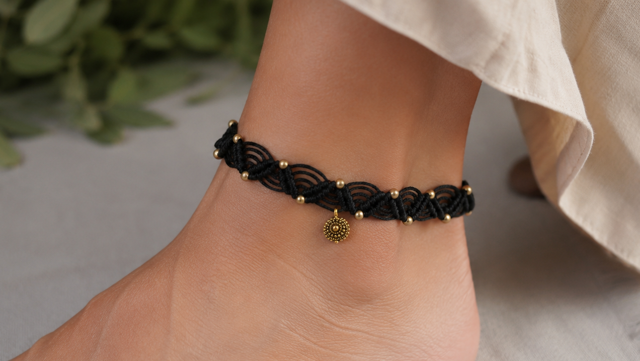 Tobillera Alma Nómada | Tobillera artesanal en micro macramé negro