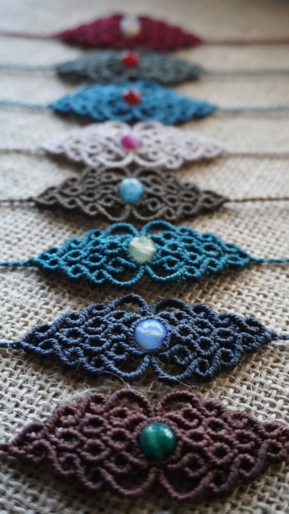Brazalete boho en macrame