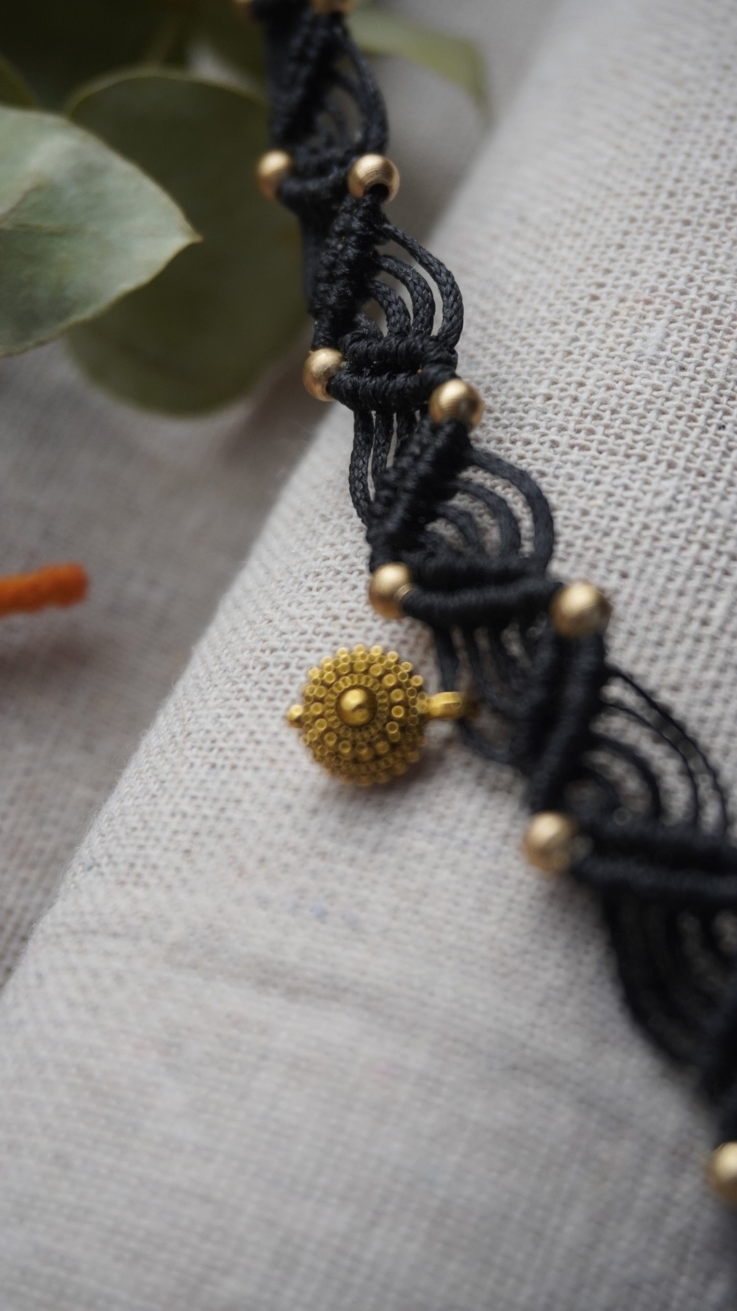 Tobillera Alma Nómada | Tobillera artesanal en micro macramé negro